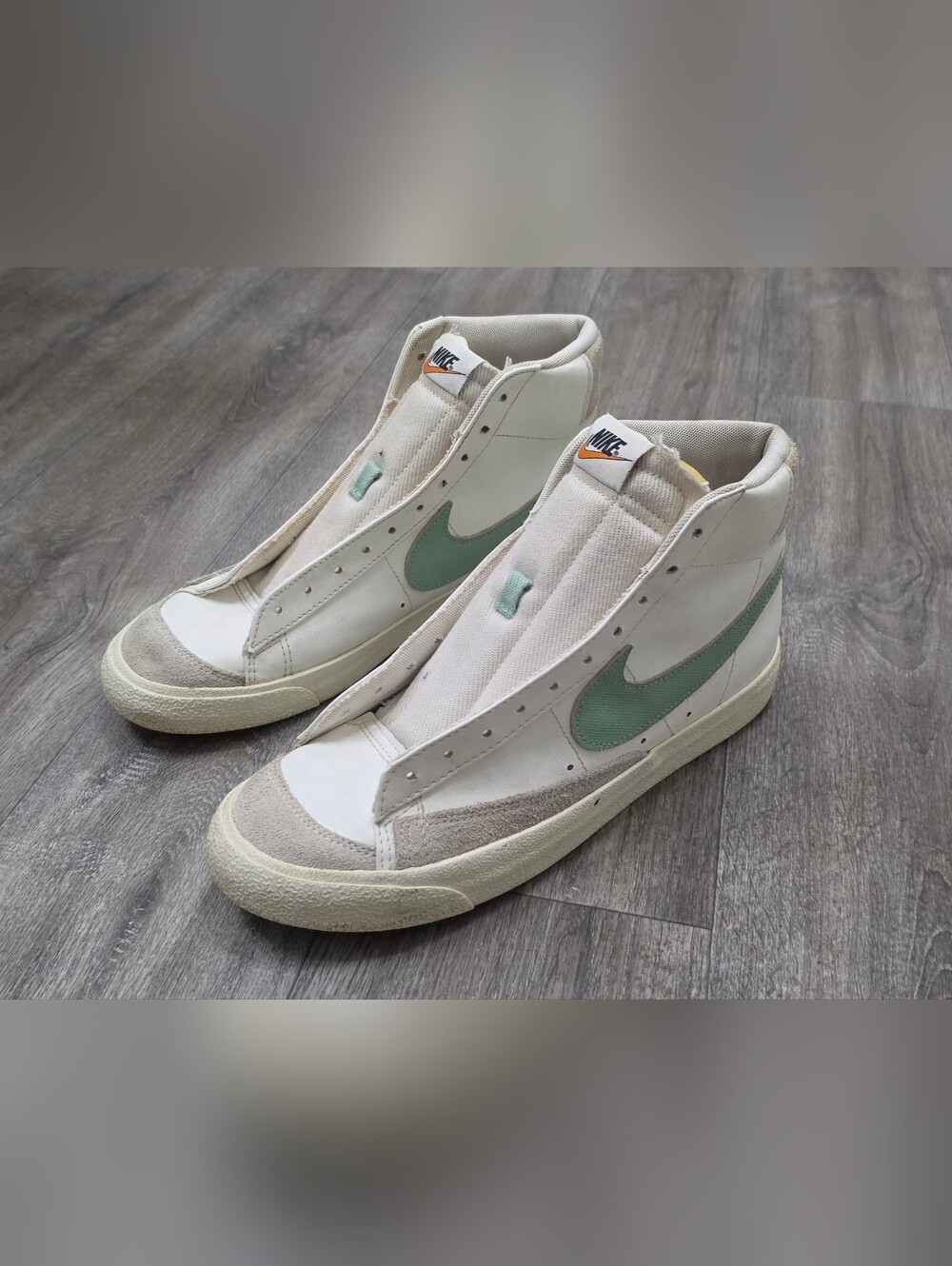 Nike Blazer Mid '77  DO9787-100-Size 10 Men's